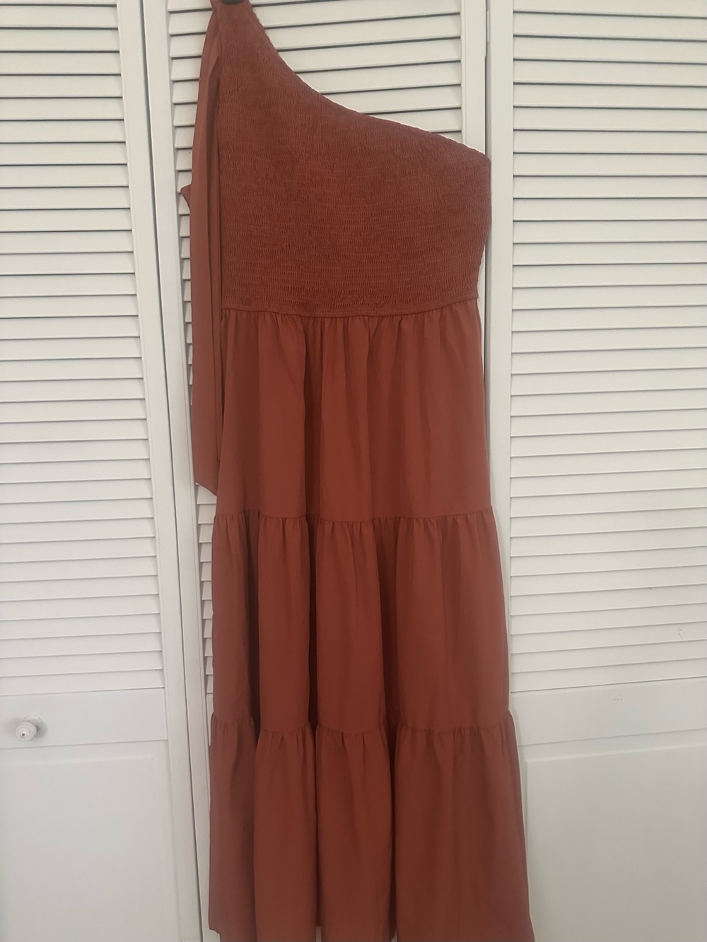 Cupshe One-Shoulder Tiered Maxi Dress in Rust